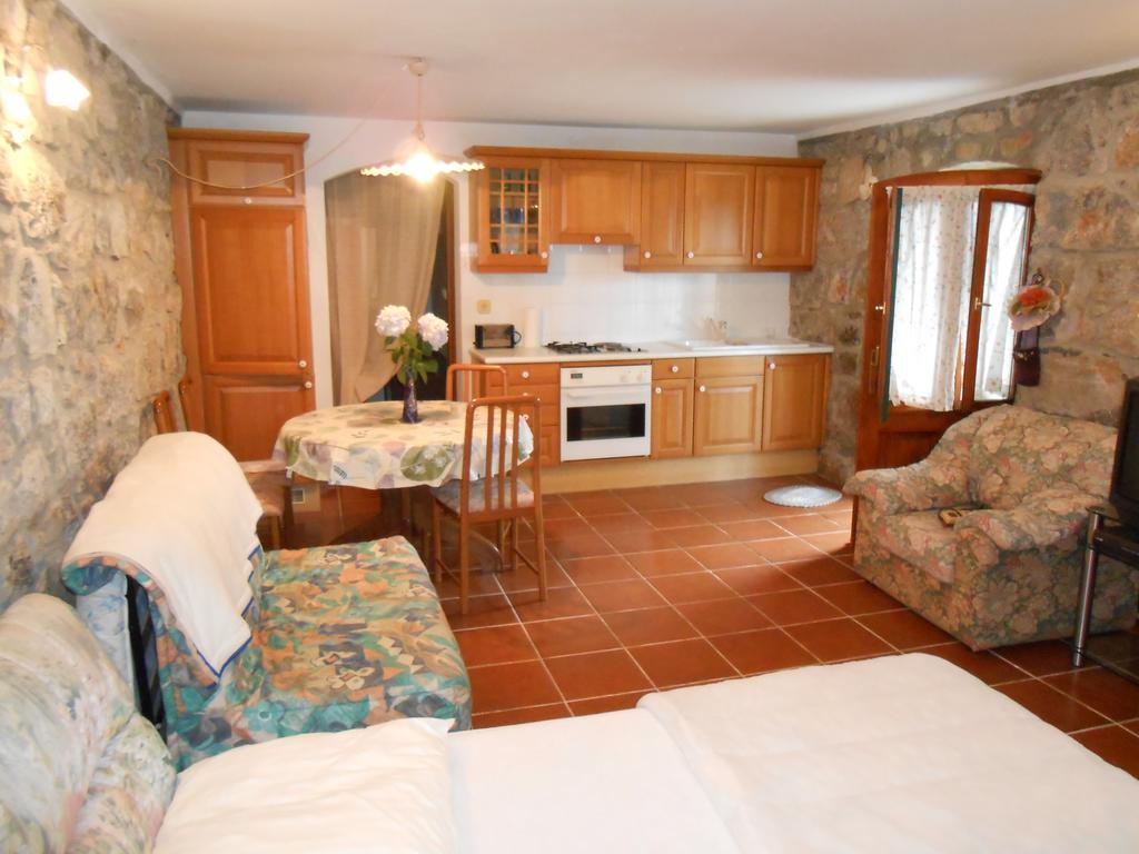 Tranquity Studio Apartment Ika Lovran Dış mekan fotoğraf